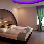 Hotel Zum Weissen Ross 3*