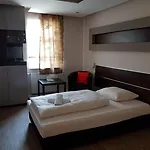 Hotel Zum Weissen Ross 3*