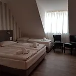 Zum Weissen Ross Hotel