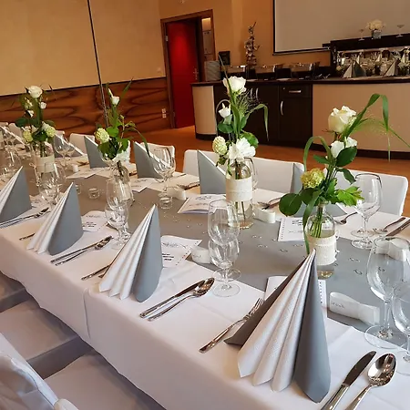 Zum Weissen Ross Отель 3*