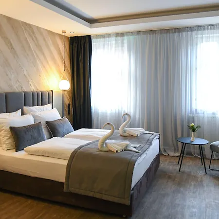 Hotell Zum Weissen Ross 3*