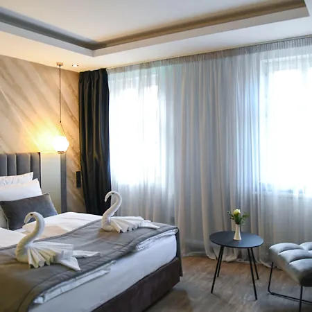 Zum Weissen Ross Hotell Delitzsch