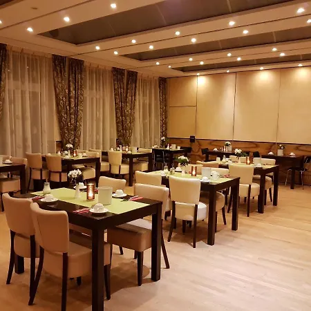 Hotel Zum Weissen Ross Delitzsch