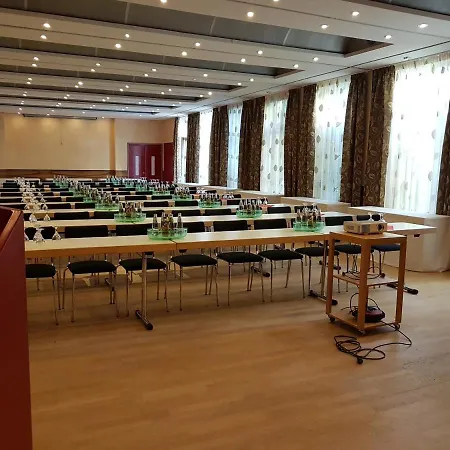 Zum Weissen Ross Отель 3*