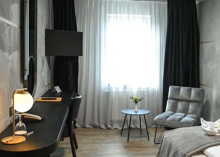 Zum Weissen Ross فندق 3*