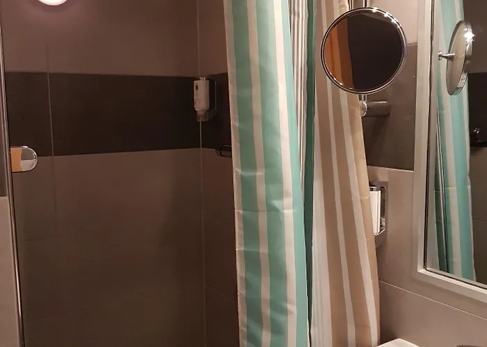 Zum Weissen Ross فندق ديلتزش