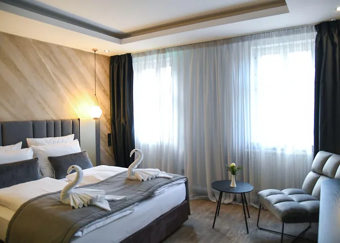 Zum Weissen Ross فندق ديلتزش